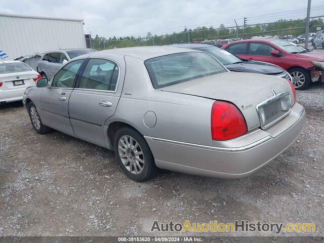 LINCOLN TOWN CAR SIGNATURE, 1LNHM81VX7Y613959