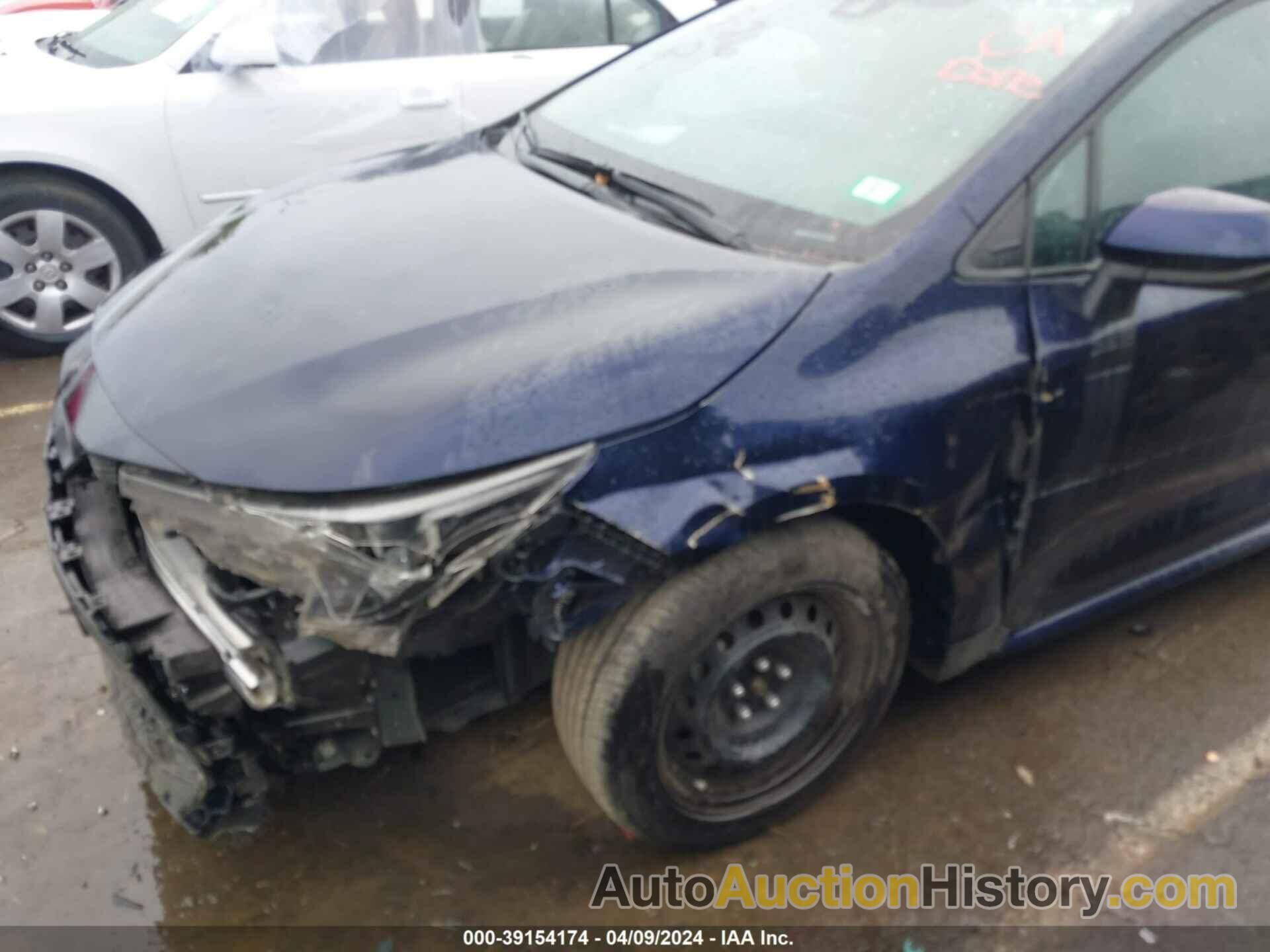 TOYOTA COROLLA LE, 5YFEPMAE2NP336006