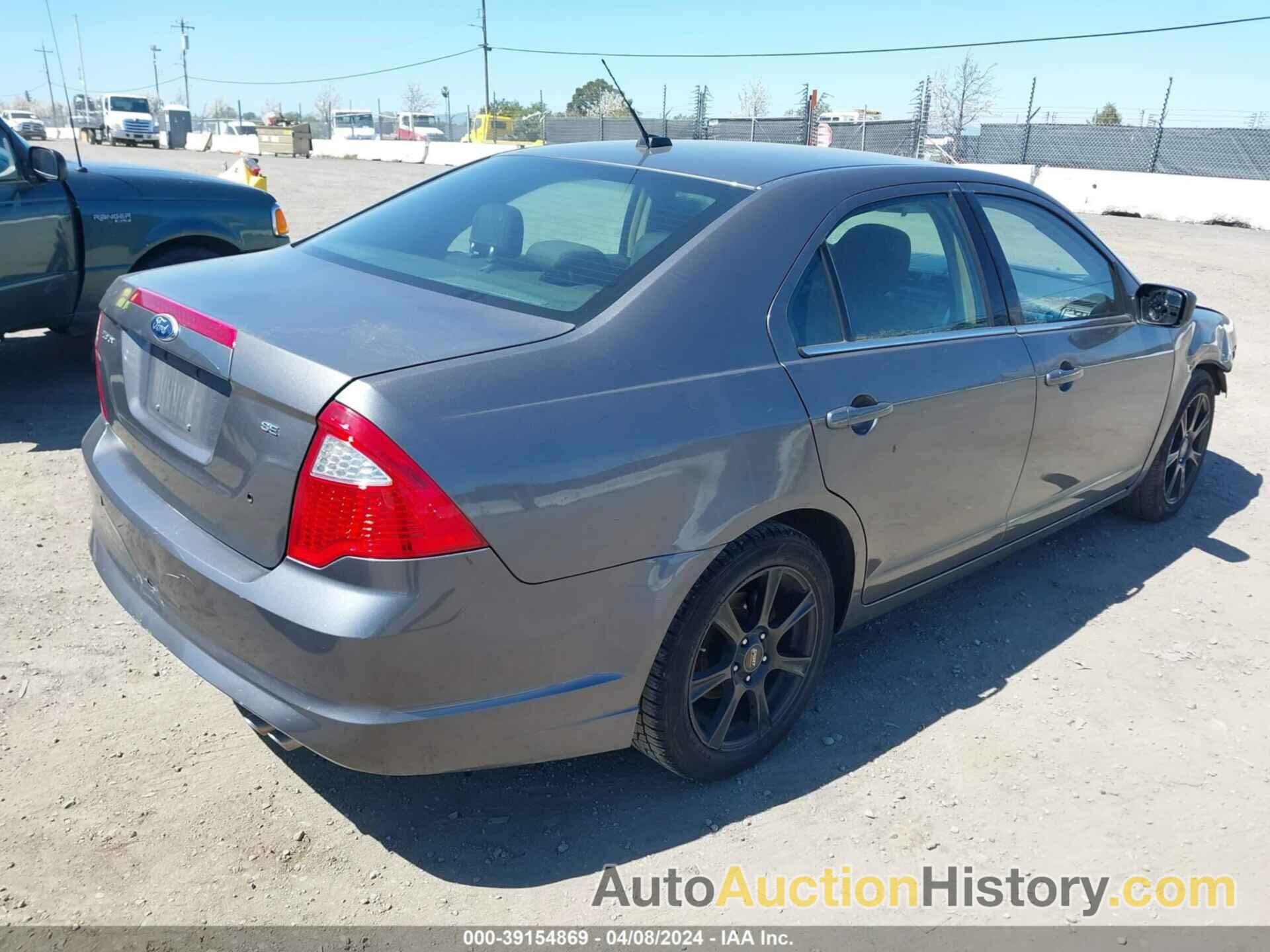 FORD FUSION SE, 3FAHP0HA8CR402130