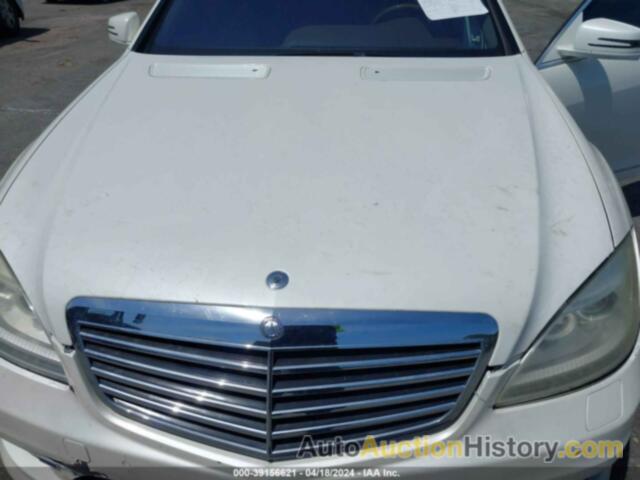 MERCEDES-BENZ S 550, WDDNG7BB1AA323564