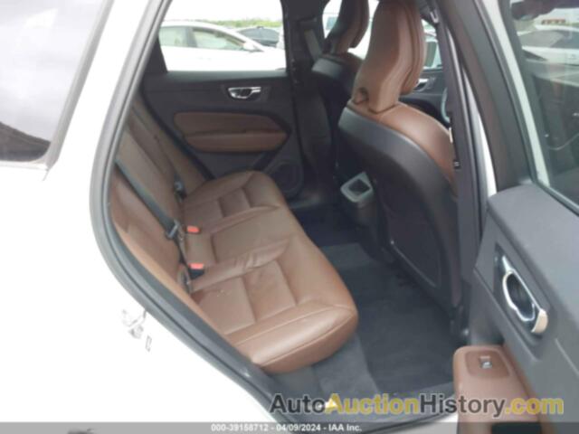 VOLVO XC60 B5 MOMENTUM, YV4L12DK7N1940179