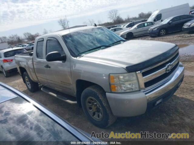 CHEVROLET SILVERADO 1500 LS, 1GCEC19C88Z318178