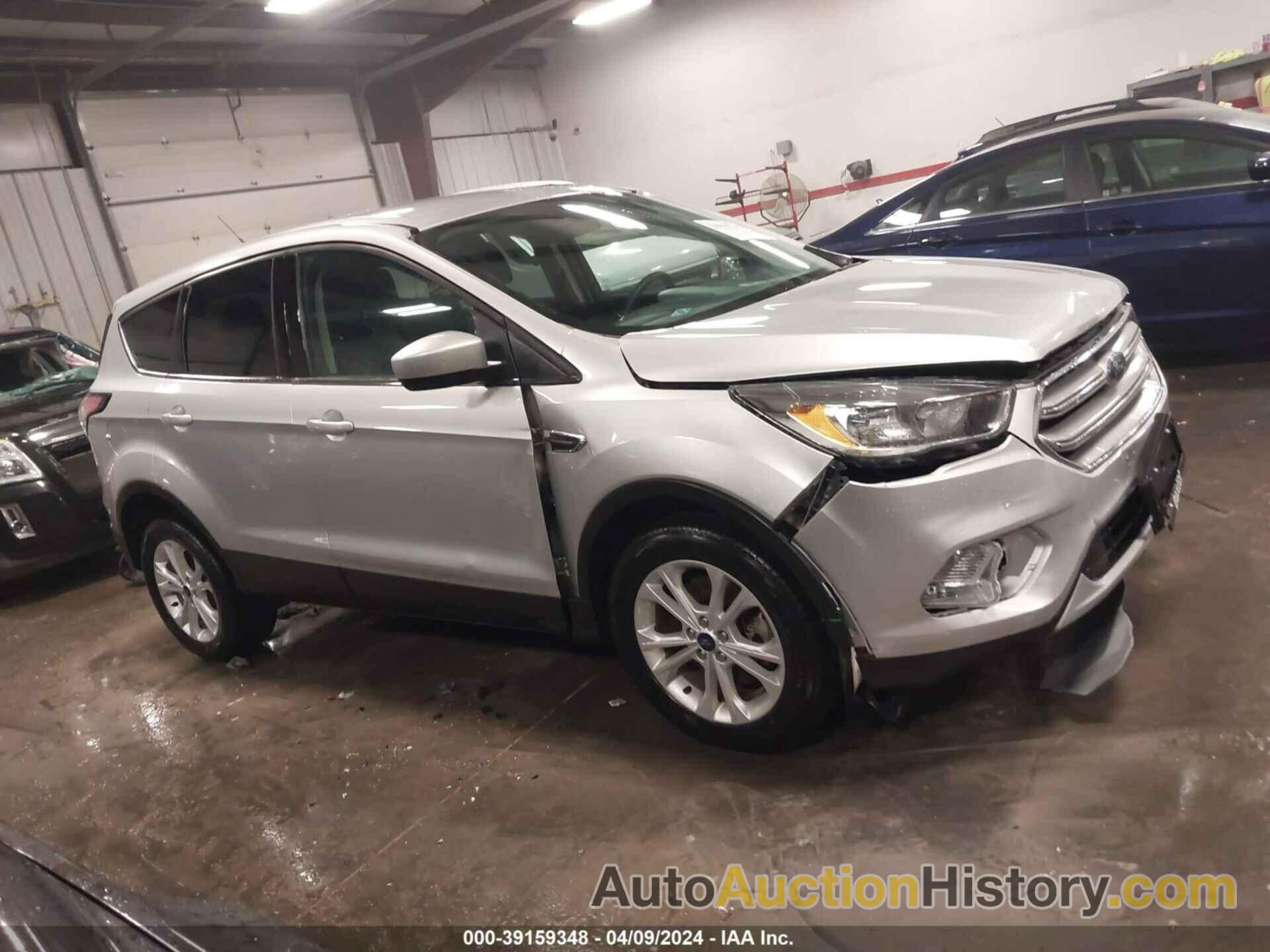 FORD ESCAPE SE, 1FMCU9GDXHUD66112