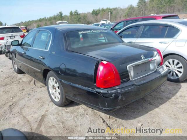 LINCOLN TOWN CAR SIGNATURE LIMITED, 2LNBL8CV0BX764128