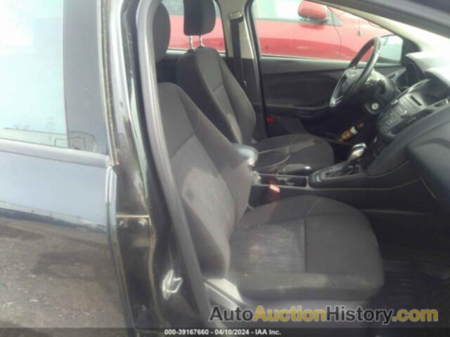 FORD FOCUS SE, 1FADP3K28FL293236