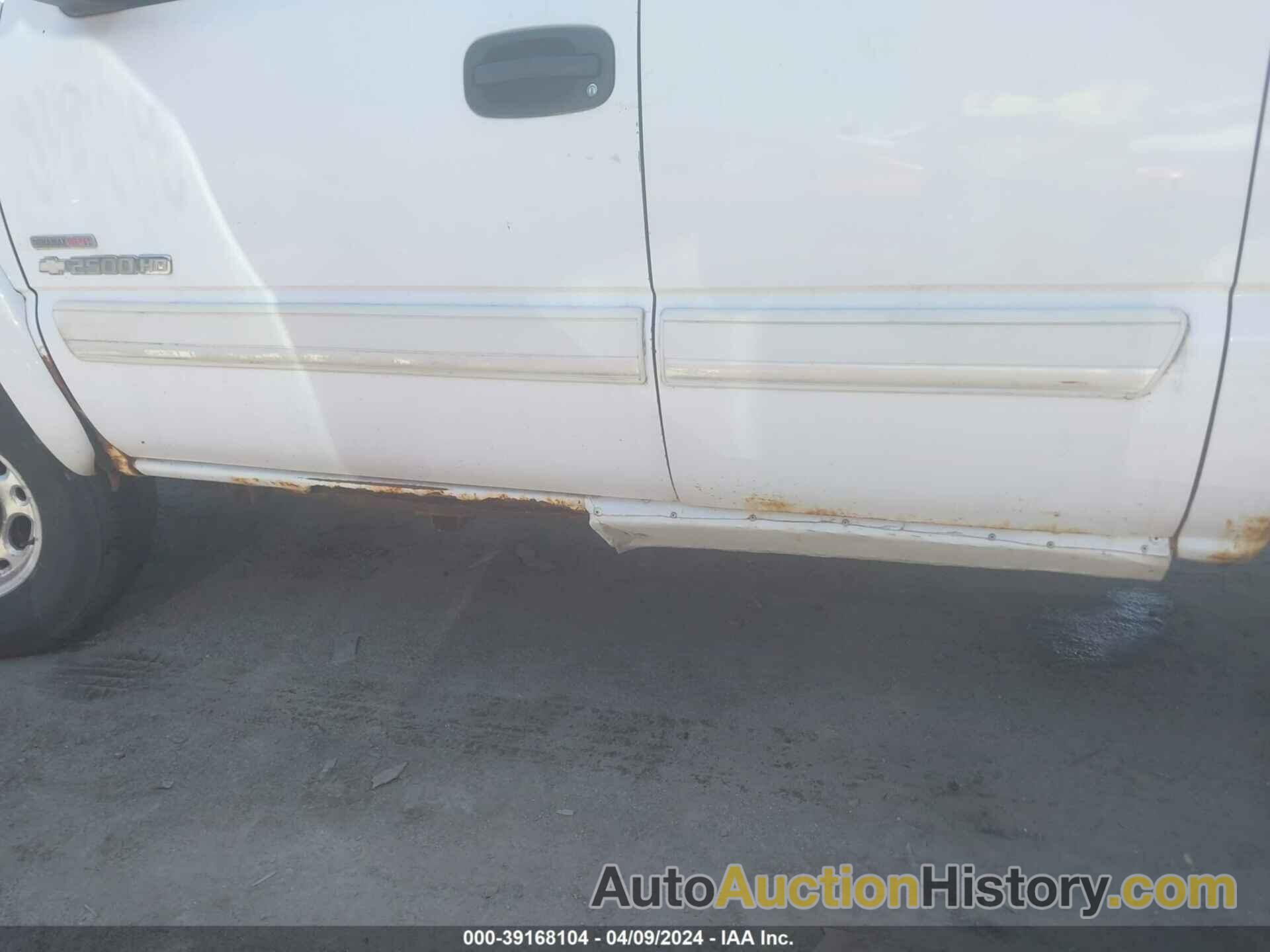 CHEVROLET SILVERADO 2500HD LT, 1GCHK29264E354658