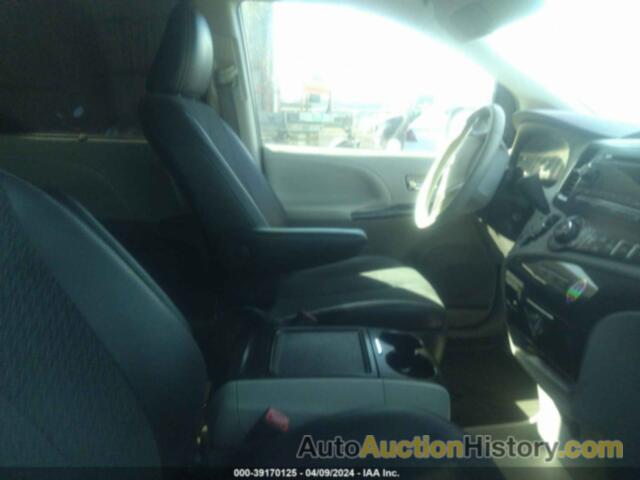 TOYOTA SIENNA SE 8 PASSENGER, 5TDXK3DCXDS388758