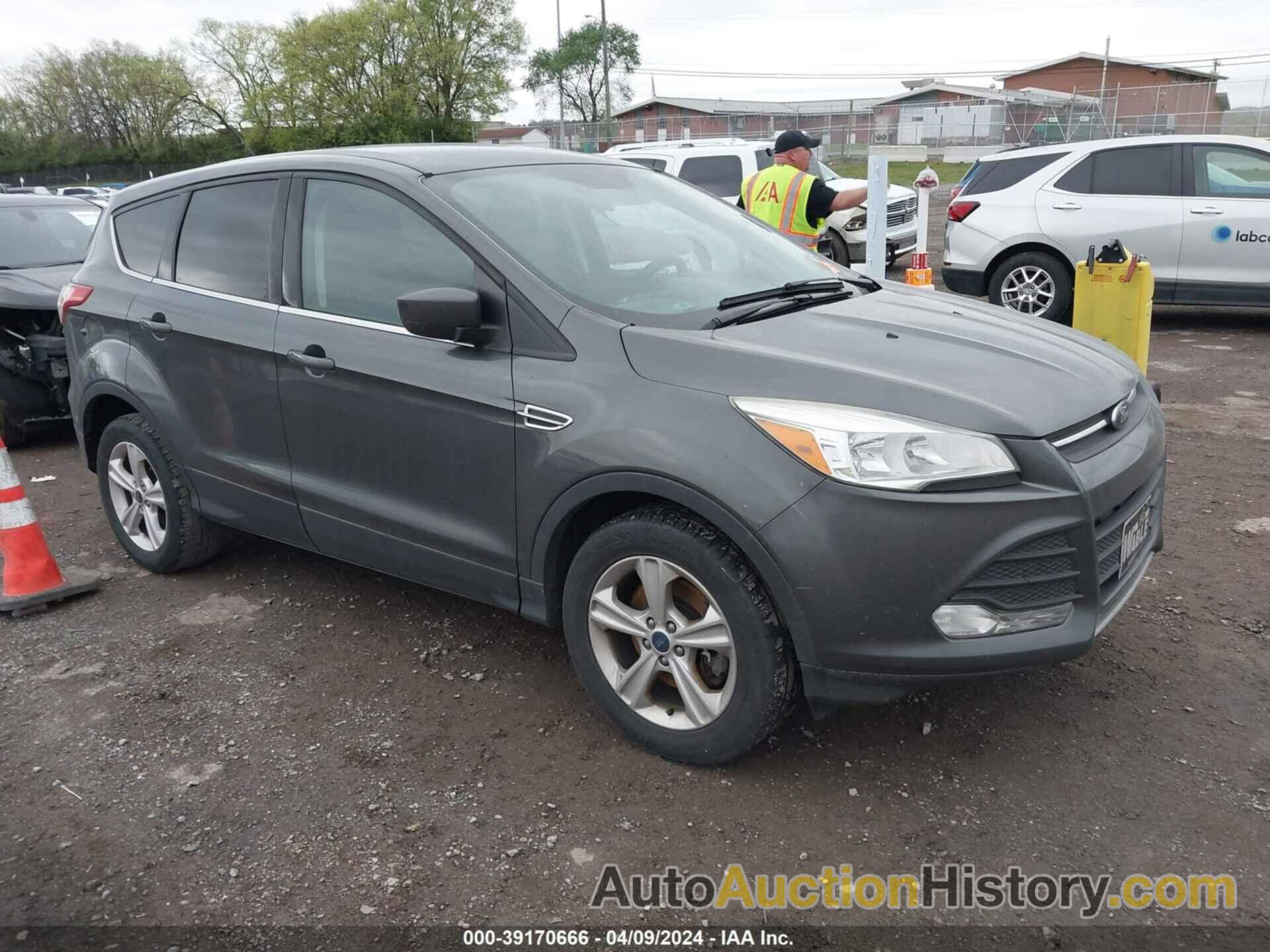 FORD ESCAPE SE, 1FMCU9GX4GUB33271