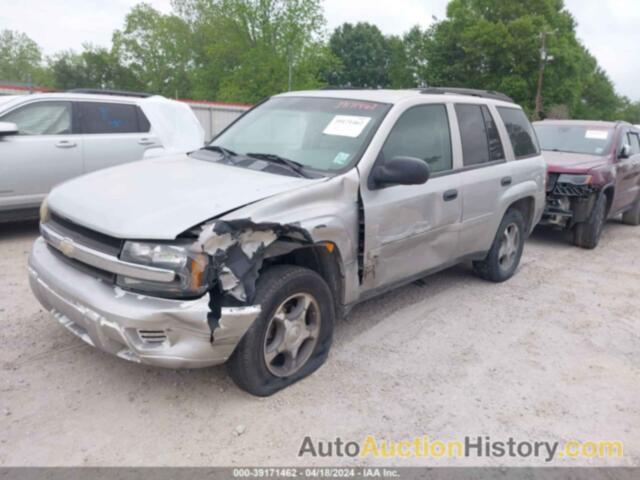 CHEVROLET TRAILBLAZER LS, 1GNDS13S272214525