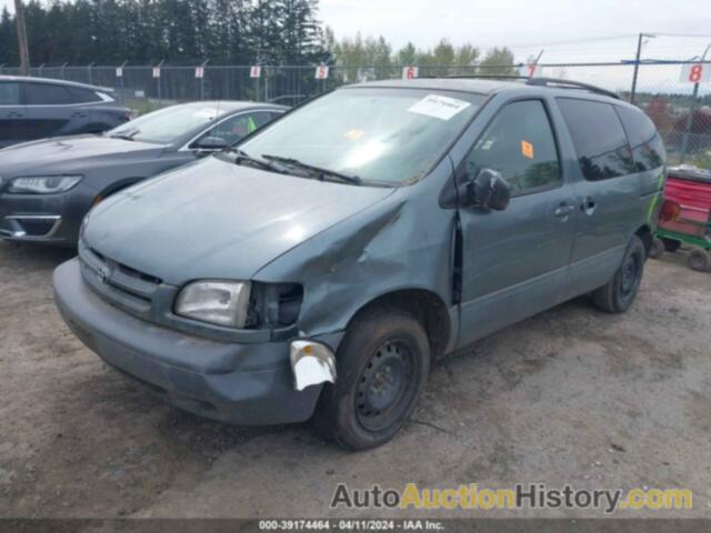 TOYOTA SIENNA LE, 4T3ZF13C3XU107194