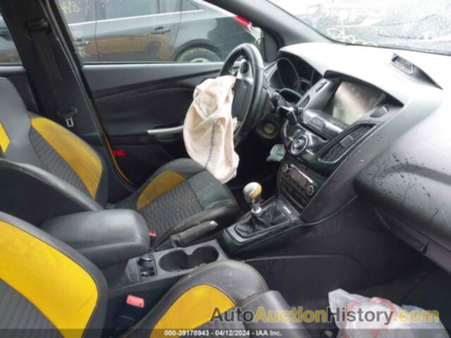 FORD FOCUS ST, 1FADP3L91DL126371