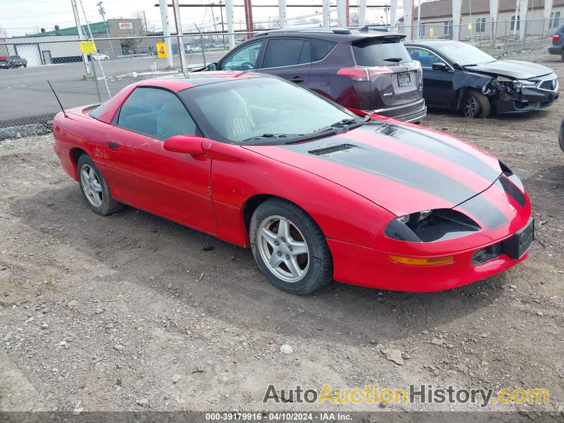 CHEVROLET CAMARO, 2G1FP22K6V2132520