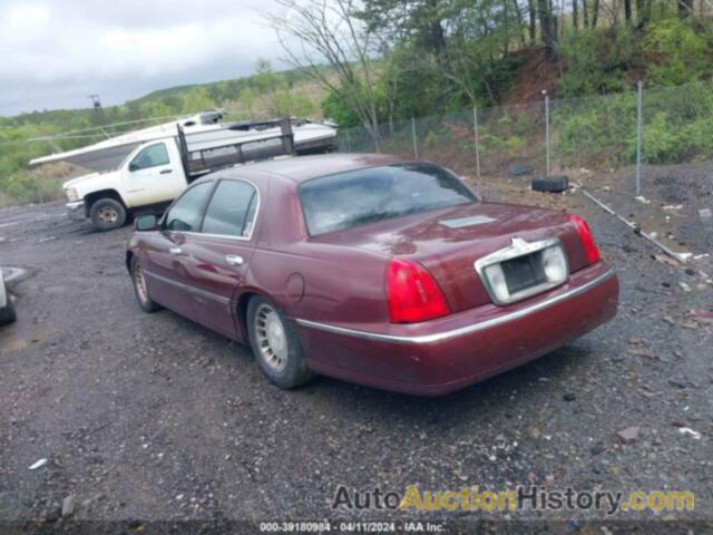 LINCOLN TOWN CAR EXECUTIVE, 1LNHM81W61Y697486