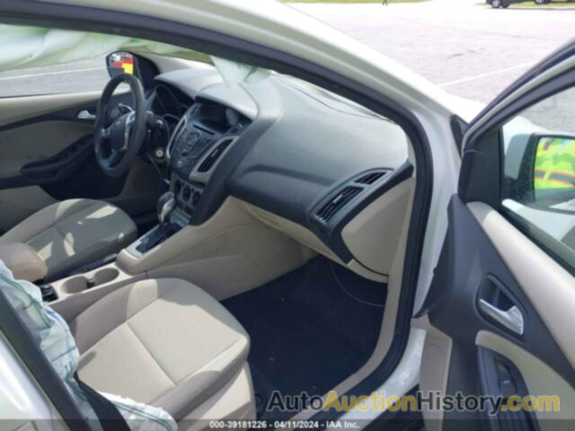 FORD FOCUS SE, 1FADP3K21DL159360