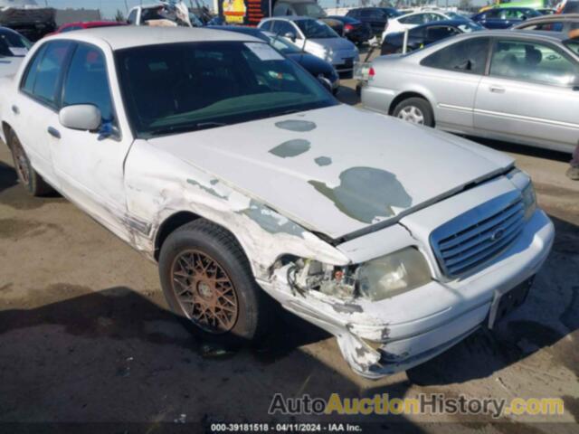 FORD CROWN VICTORIA, 2FAFP73W82X135865