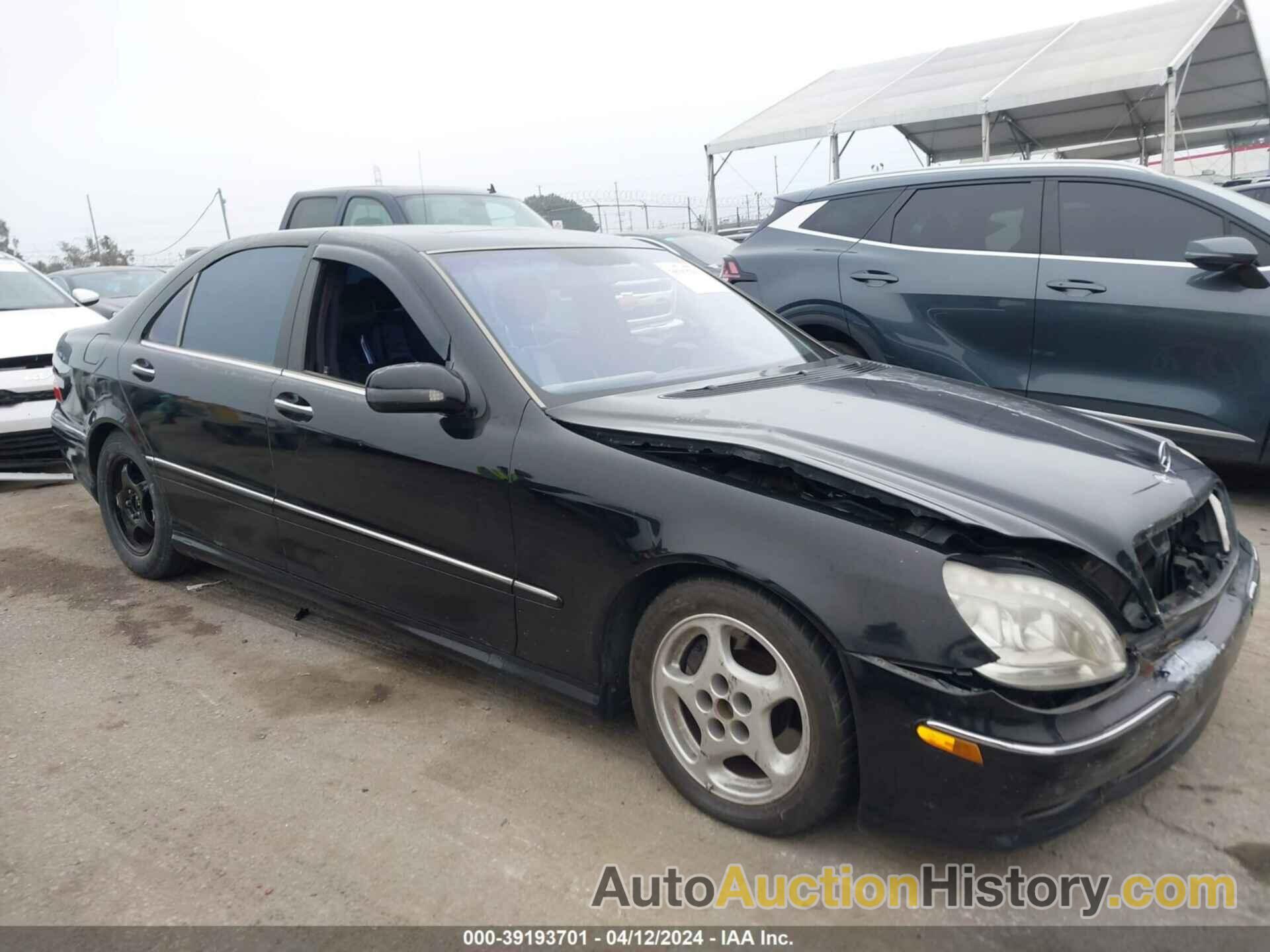 MERCEDES-BENZ S 500, WDBNG75J71A217504