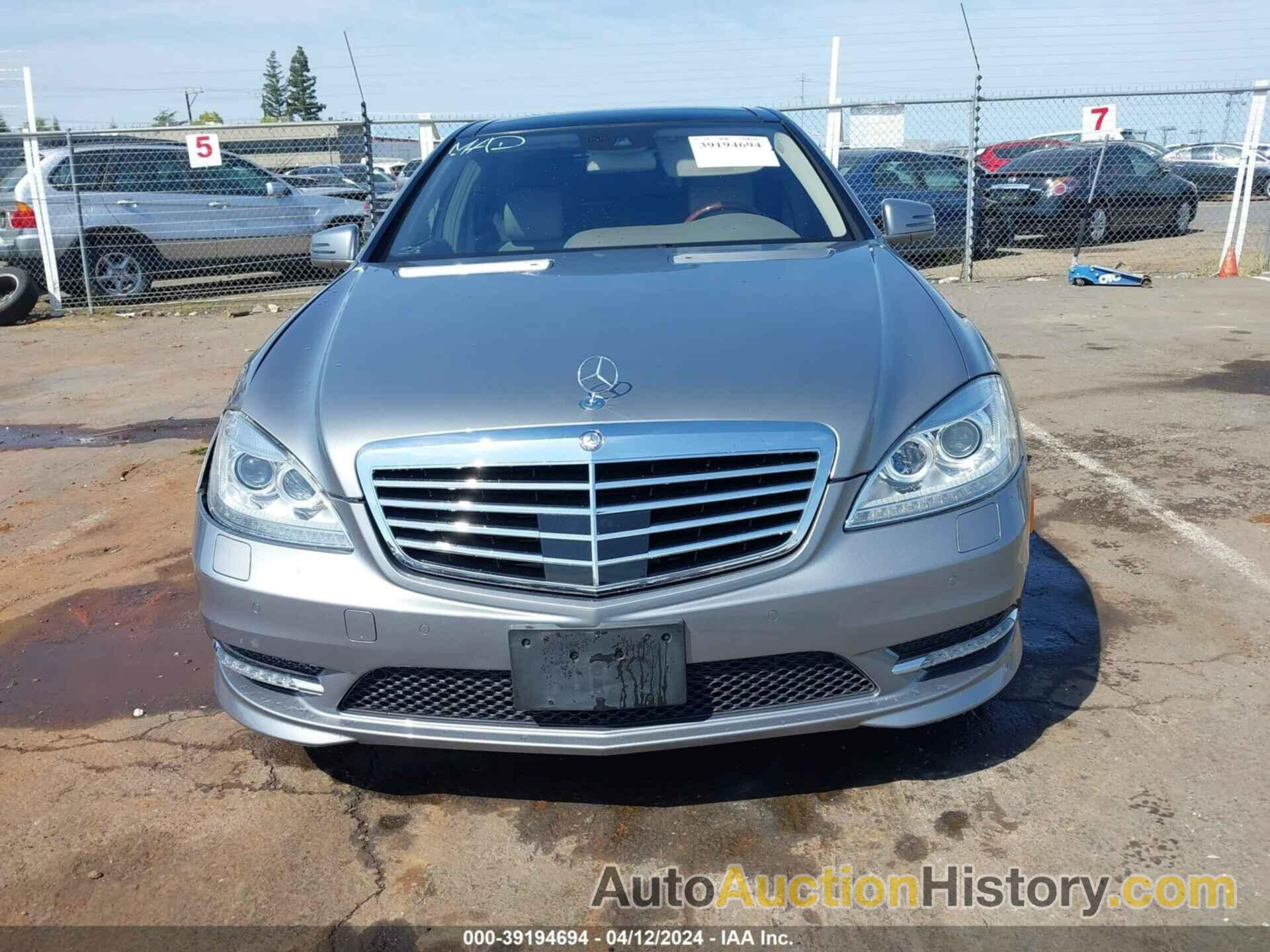 MERCEDES-BENZ S 550, WDDNG7DB3CA462711