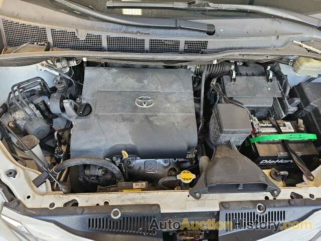 TOYOTA SIENNA LE, 5TDKK3DC2GS758731