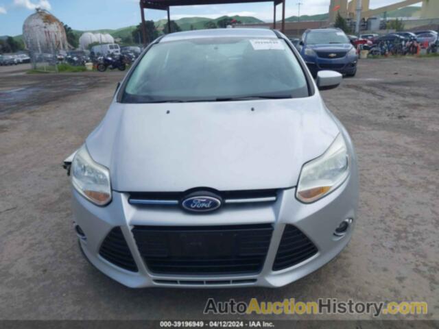 FORD FOCUS SE, 1FAHP3K28CL392037