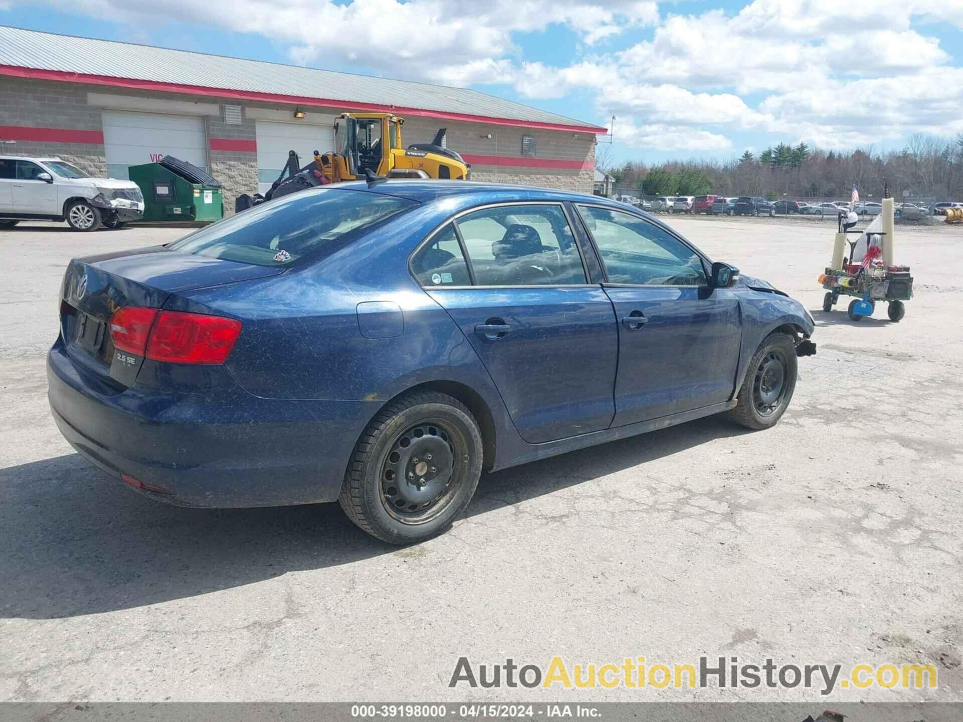 VOLKSWAGEN JETTA 2.5L SE, 3VWBP7AJ1CM302903