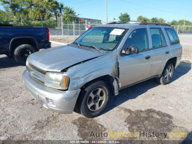 CHEVROLET TRAILBLAZER LS, 1GNDS13SX42411230