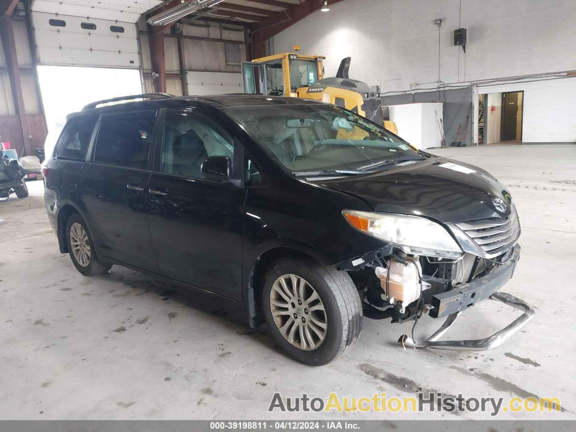 TOYOTA SIENNA XLE 8 PASSENGER, 5TDYK3DC2GS712178