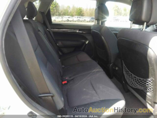 KIA SORENTO LX, 5XYKTCA13BG178782