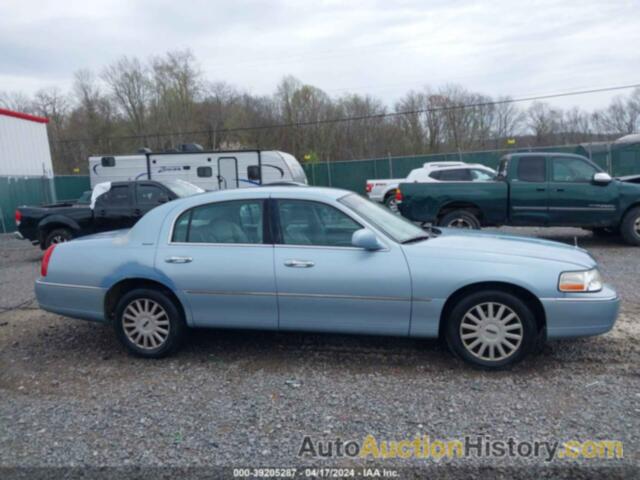 LINCOLN TOWN CAR SIGNATURE, 1LNHM81W45Y608407