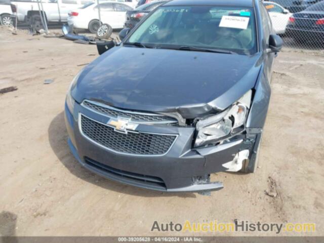 CHEVROLET CRUZE LS, 1G1PA5SH9D7153042