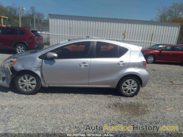 TOYOTA PRIUS C, JTDKDTB38C1011302