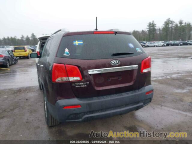 KIA SORENTO LX, 5XYKTCA12BG043227