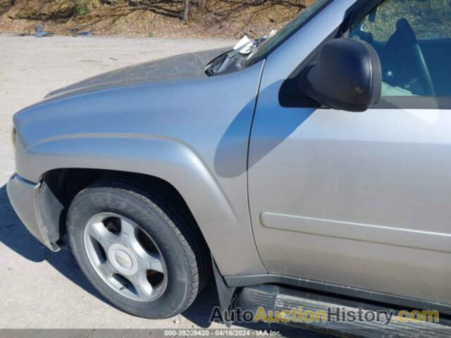 CHEVROLET TRAILBLAZER LS, 1GNDT13S962360383