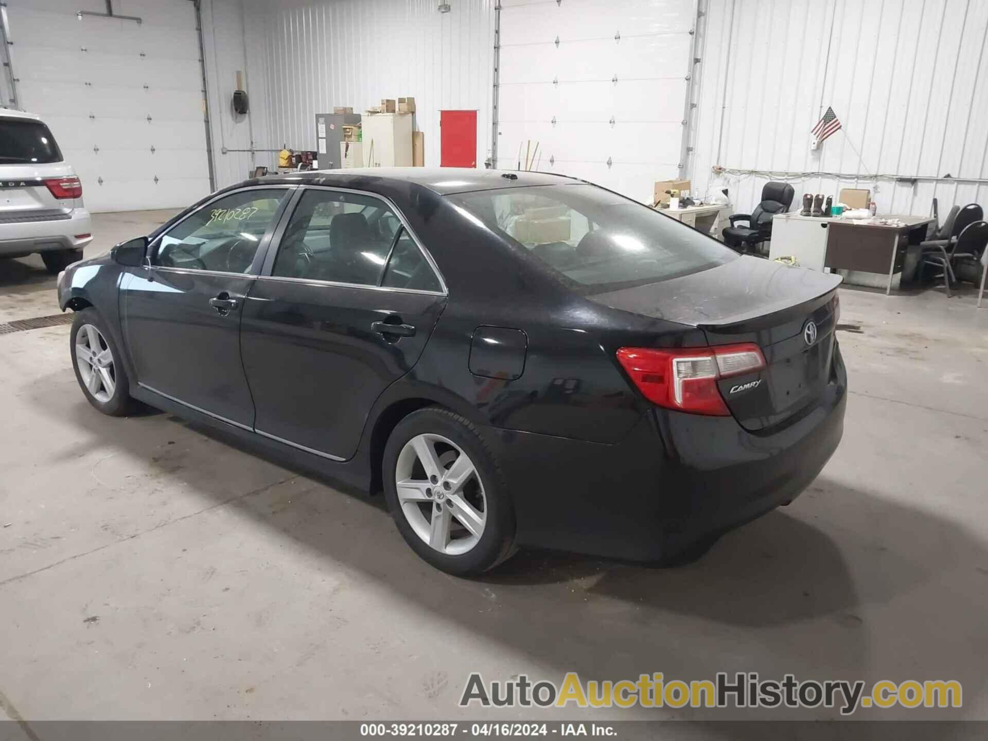 TOYOTA CAMRY SE/LE/XLE, 4T1BF1FK8CU089881