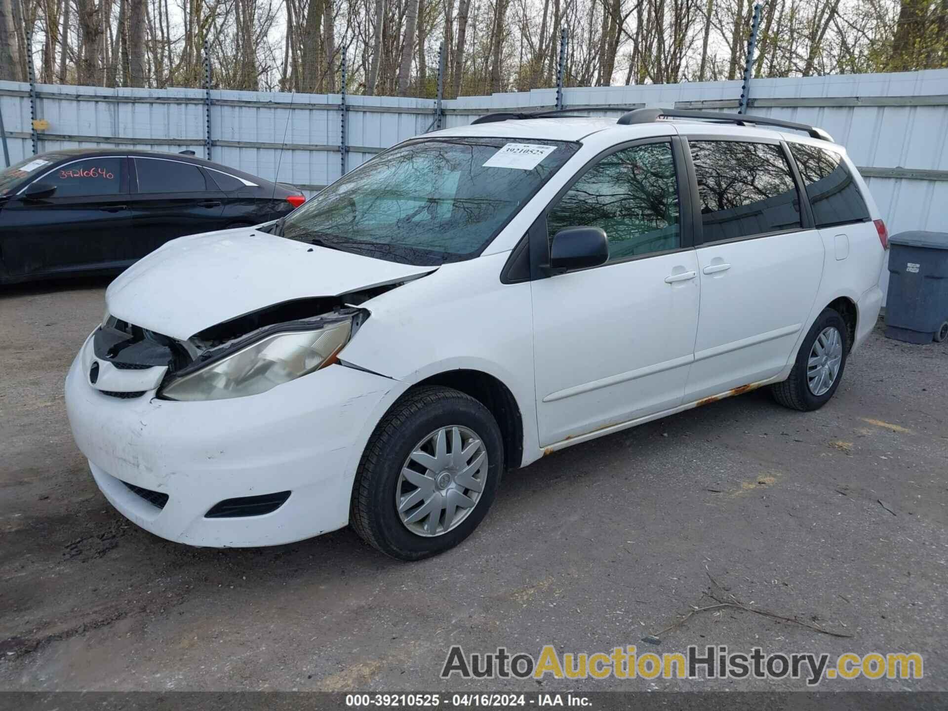 TOYOTA SIENNA LE, 5TDZK23C68S125936