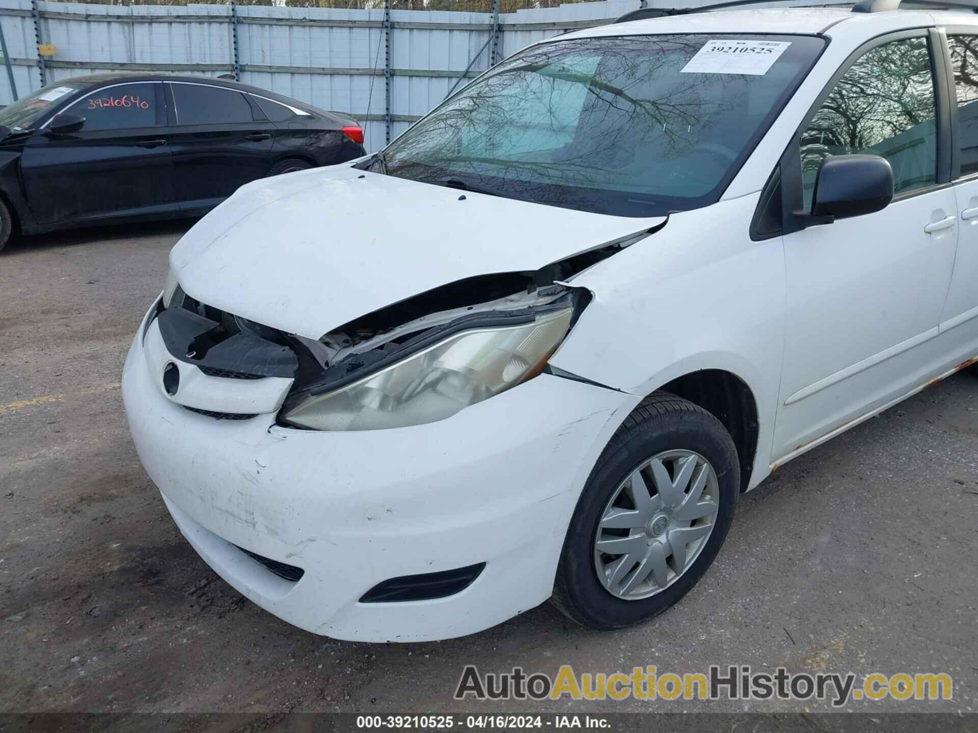 TOYOTA SIENNA LE, 5TDZK23C68S125936