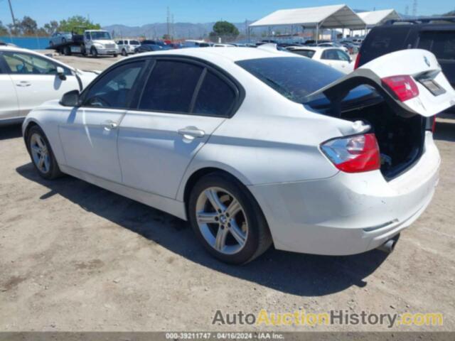 BMW 320 I, WBA3B1G54ENS80592