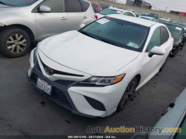 TOYOTA CAMRY SE, 4T1B11HK5JU113109