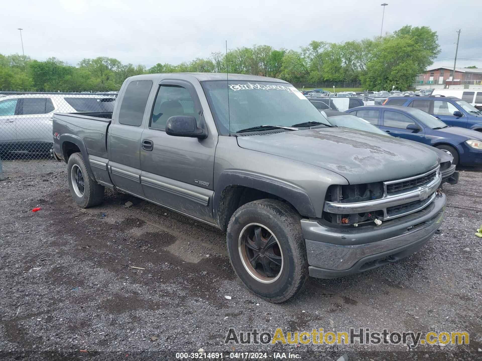 CHEVROLET SILVERADO 1500 LS, 2GCEK19T0Y1227918