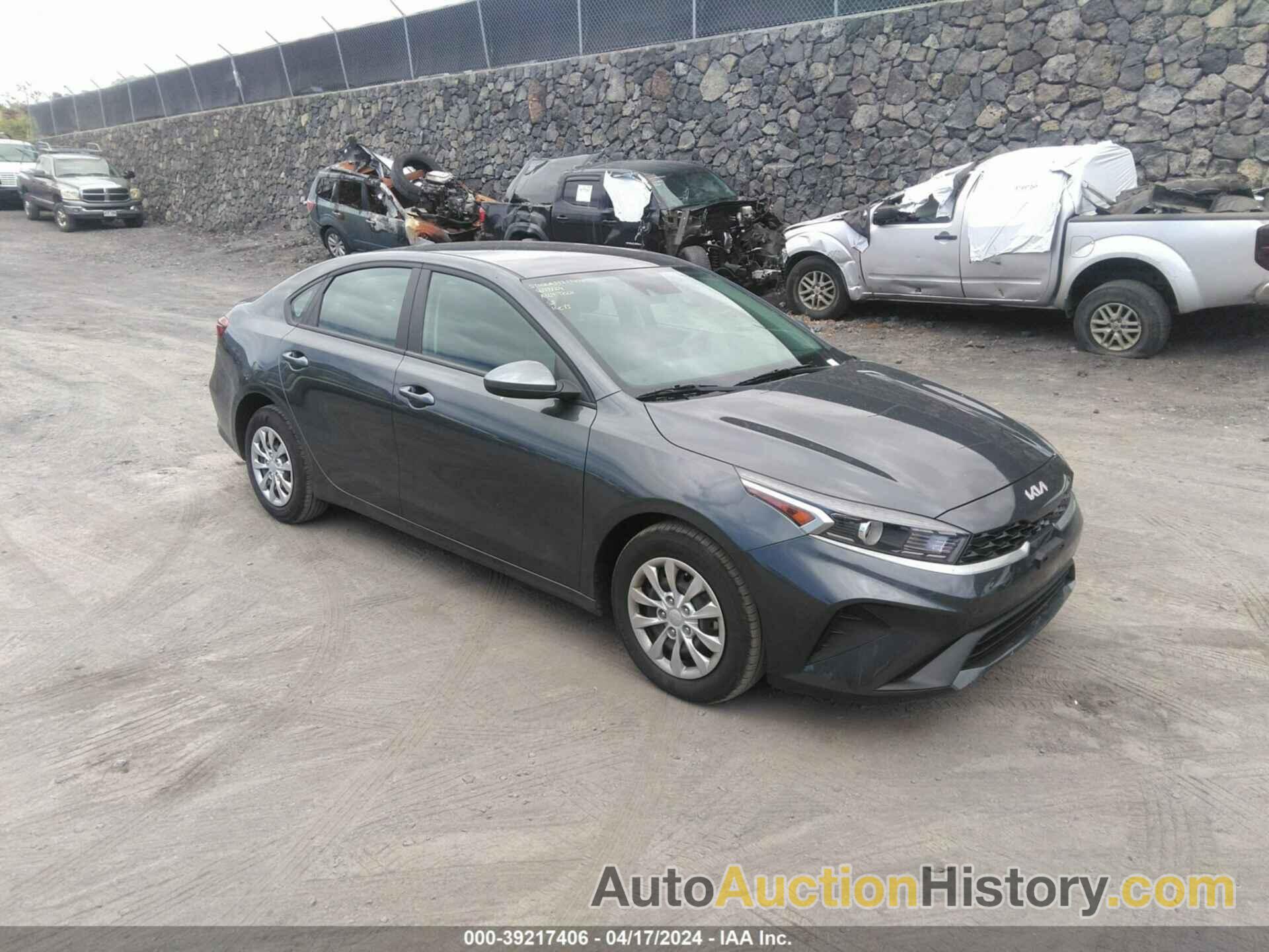 KIA FORTE LX, 3KPF24AD2PE676979