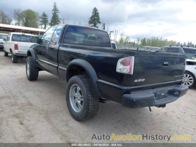 CHEVROLET S-10 LS, 1GCCT19W928245045