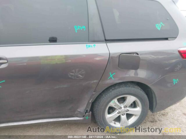 TOYOTA SIENNA LE, 5TDKK3DC7FS588283