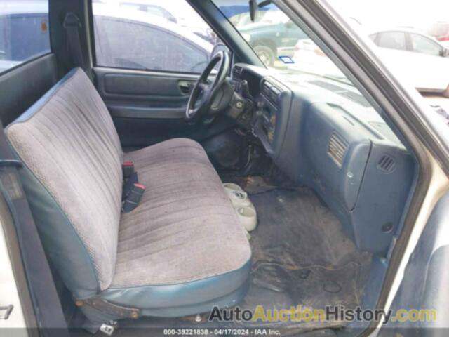 CHEVROLET S-10 FLEETSIDE, 1GCCS14X1V8206988