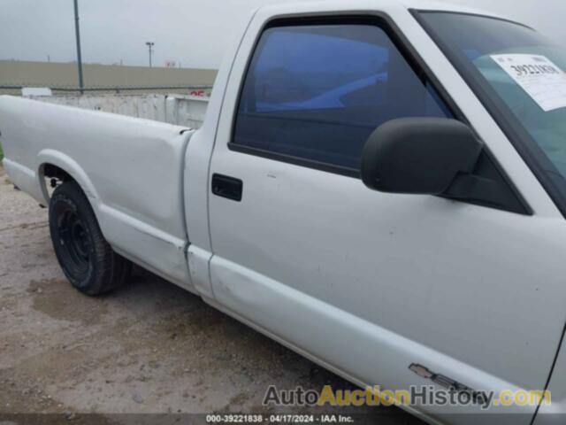 CHEVROLET S-10 FLEETSIDE, 1GCCS14X1V8206988