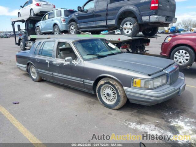 LINCOLN TOWN CAR SIGNATURE, 1LNCM82W0MY785818