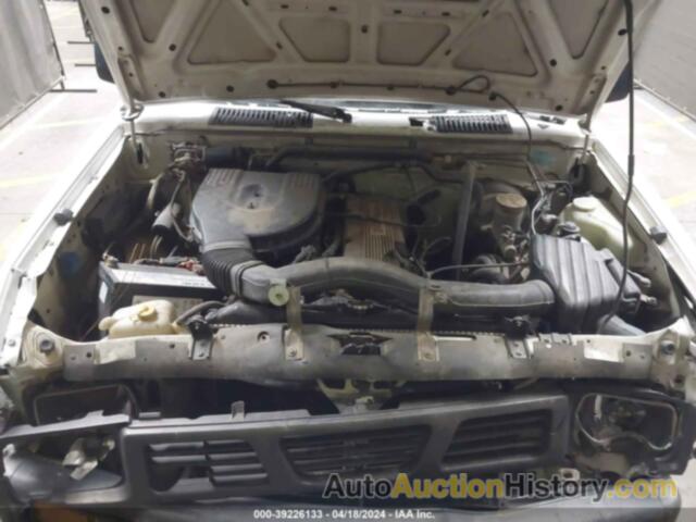 NISSAN TRUCK XE, 1N6SD11S9RC389555