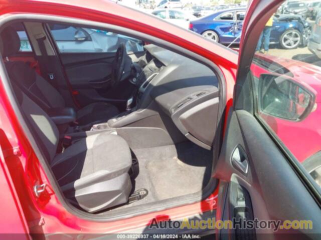 FORD FOCUS SE, 1FADP3F24EL455680