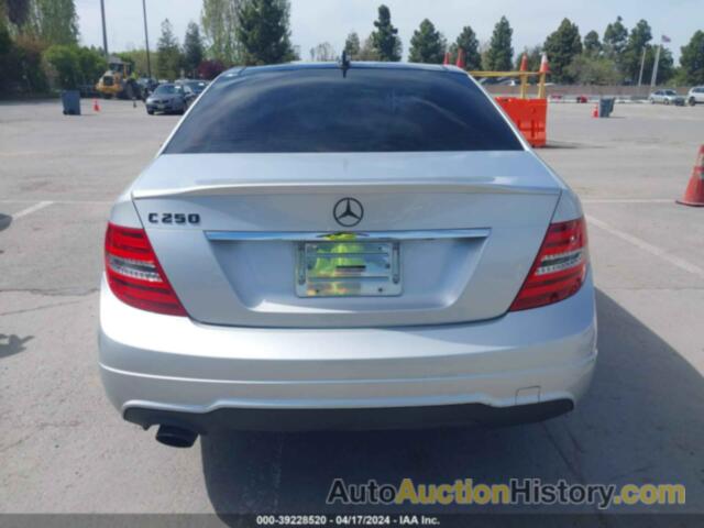 MERCEDES-BENZ C 250 LUXURY/SPORT, WDDGF4HB5EA940120