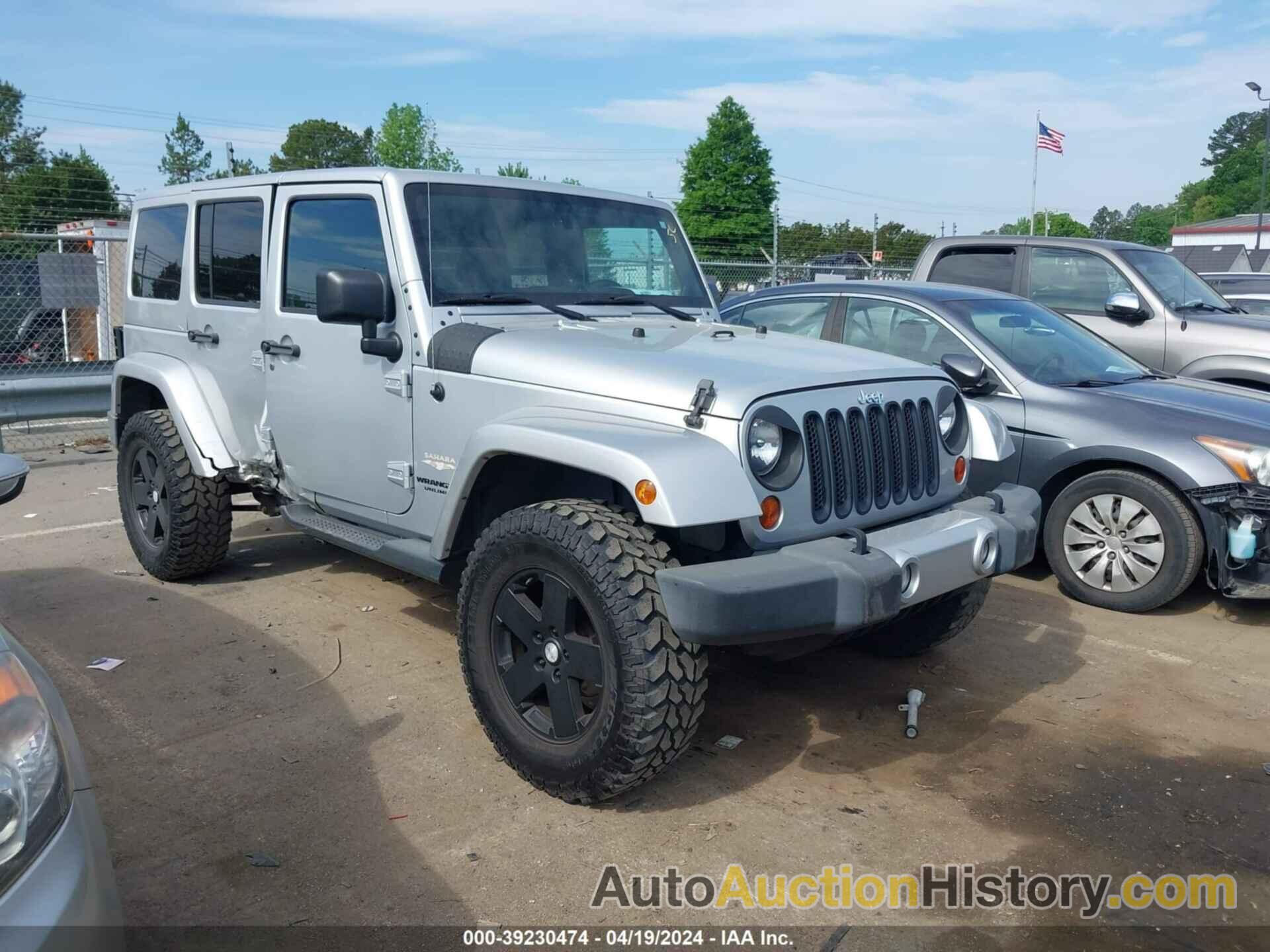 JEEP WRANGLER UNLIMITED SAHARA, 1C4BJWEG0CL220675