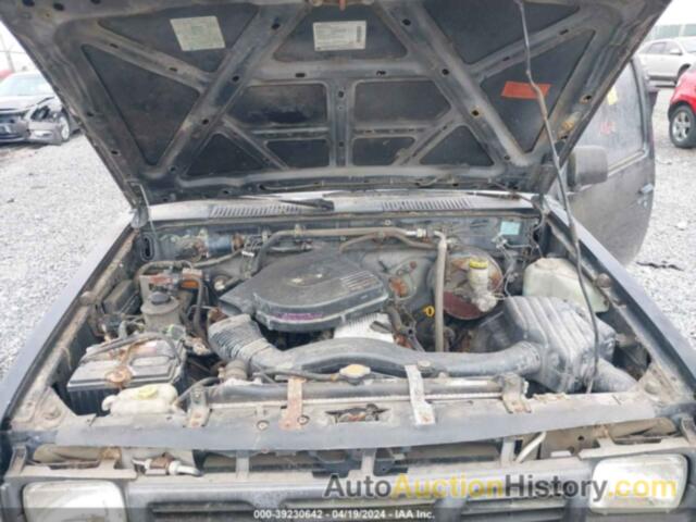 NISSAN 4X4 TRUCK SE/XE, 1N6SD16Y6VC402401