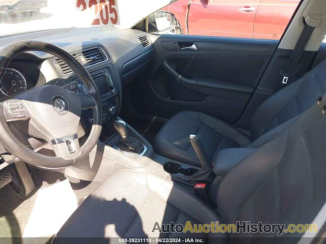 VOLKSWAGEN JETTA 2.5L SE, 3VWDP7AJ6CM353595